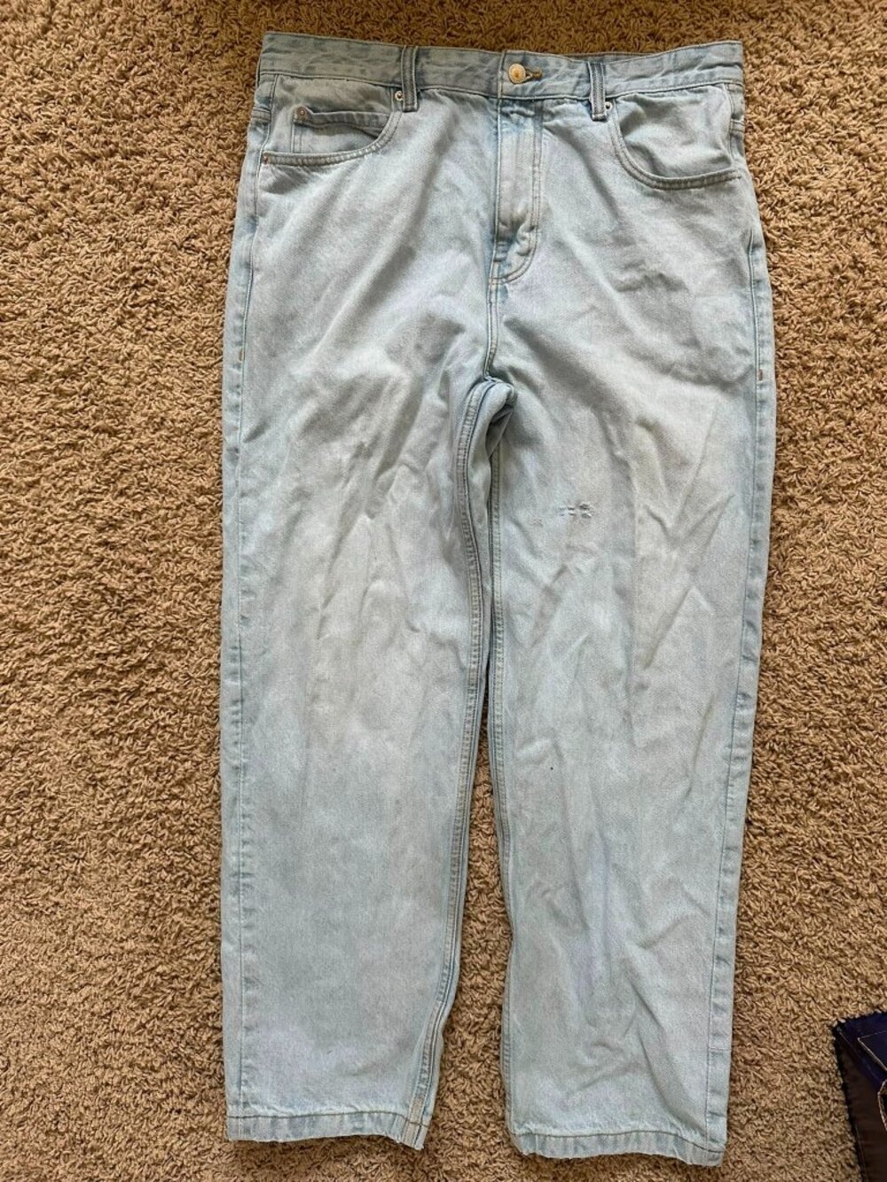 Light Wash Denim Jeans Straight Leg Casual Blue Pants Size 34 Waist